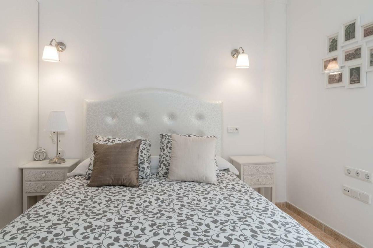 Chez Vous Apartment Лорка Екстериор снимка