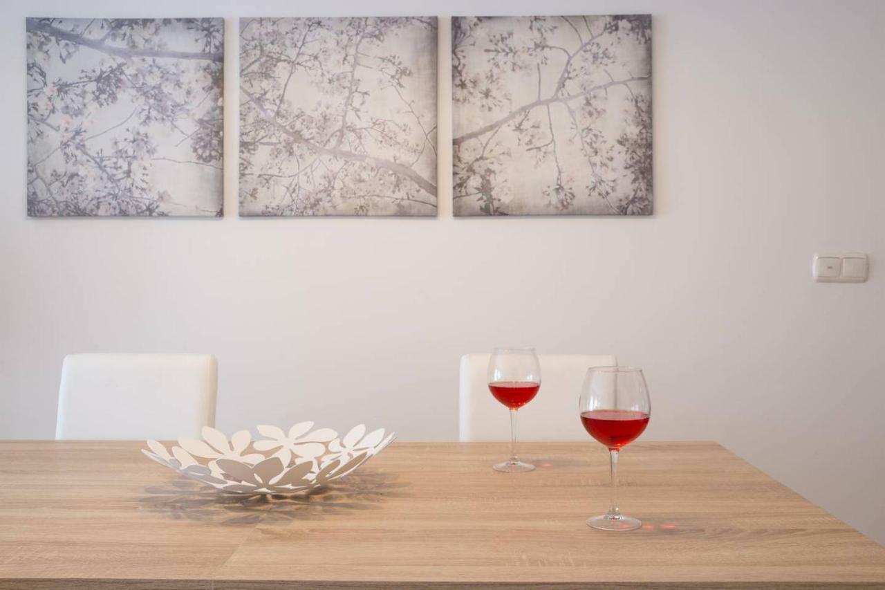 Chez Vous Apartment Лорка Екстериор снимка