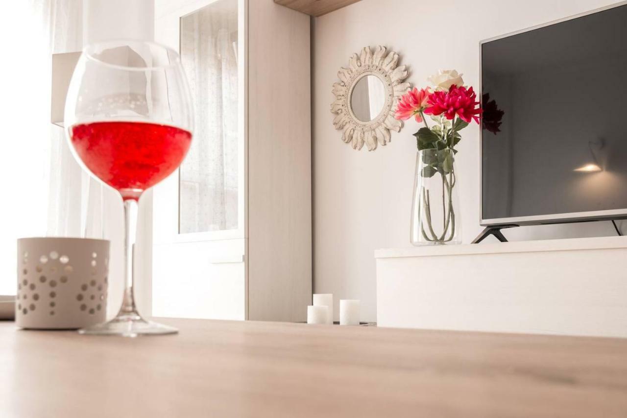 Chez Vous Apartment Лорка Екстериор снимка